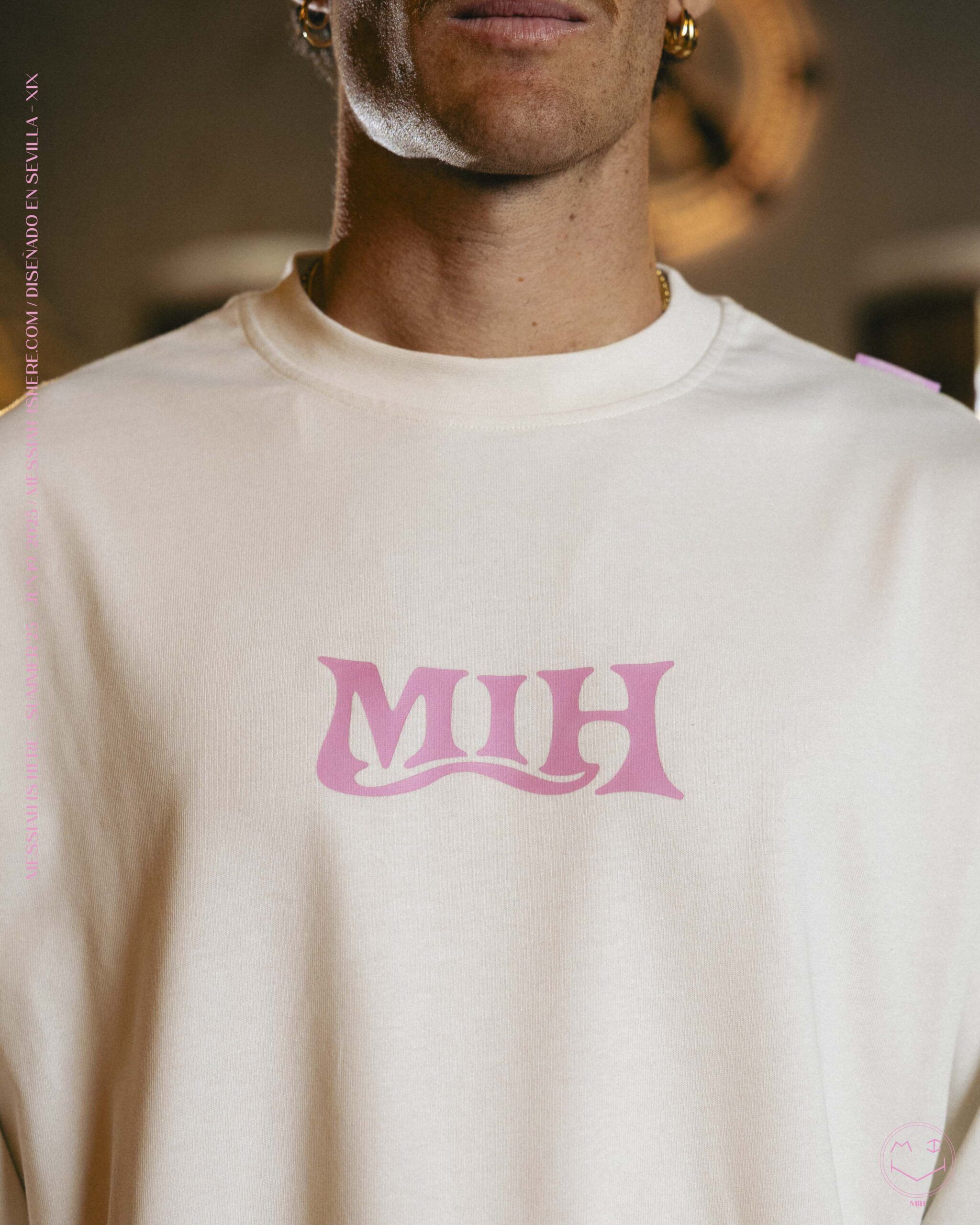 MIH LONGSLEEVE BLANCO ROTO WHITE CAMISETA MANGA LARGA MESSIAH IS HERE DISEÑADO EN SEVILLA MIH Longsleeve - Imagen 1